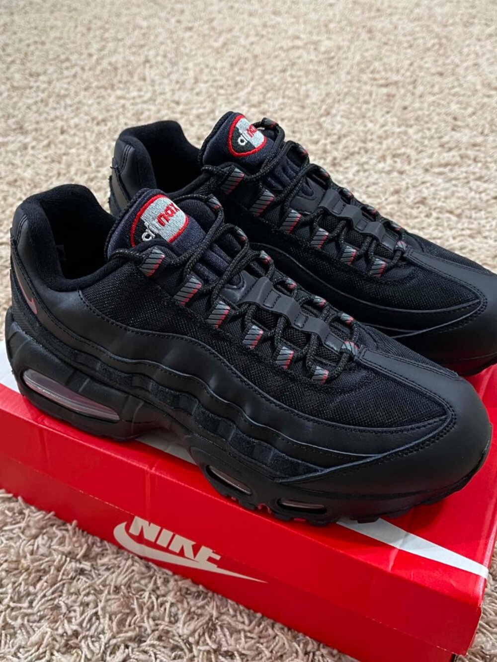 Nike Men’s Air Max 95 OG Big Bubble Shoes Black Red IH1228-003, Size 8 (New)
